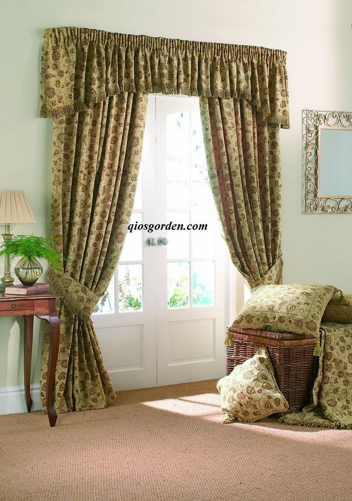 /media/images/luxury-window-curtain-4